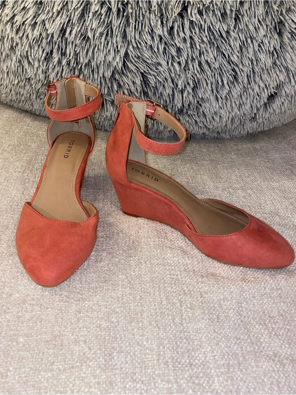Torrid Coral Pink Faux Suede Wedge Heels 8.5W